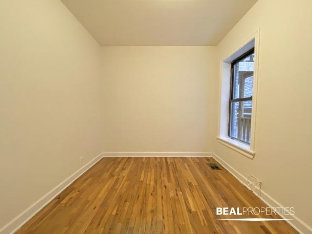 Building Photo - 1 bedroom in CHICAGO IL 60613