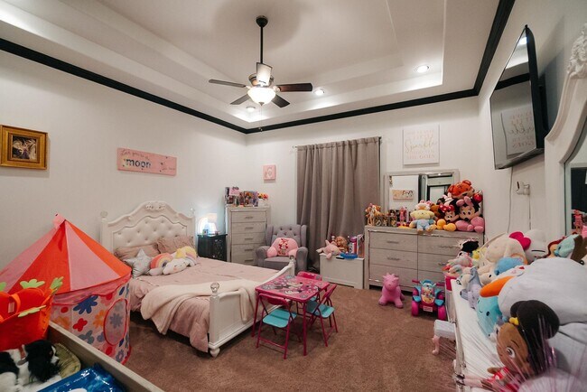 Building Photo - 302 Lake Clark Ct