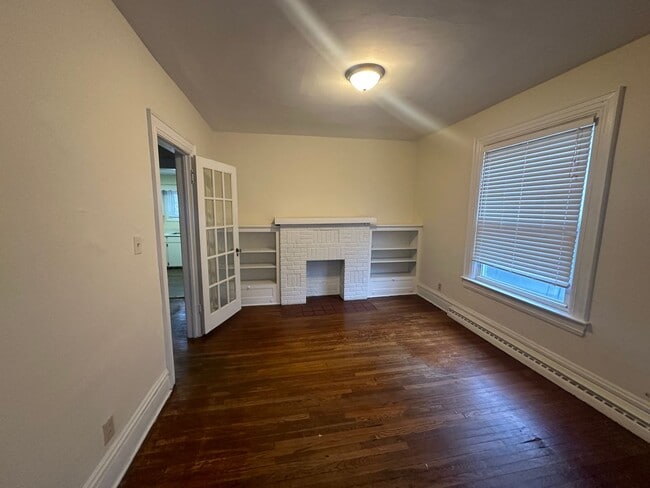 Building Photo - 3 Bedroom Home Available Soon