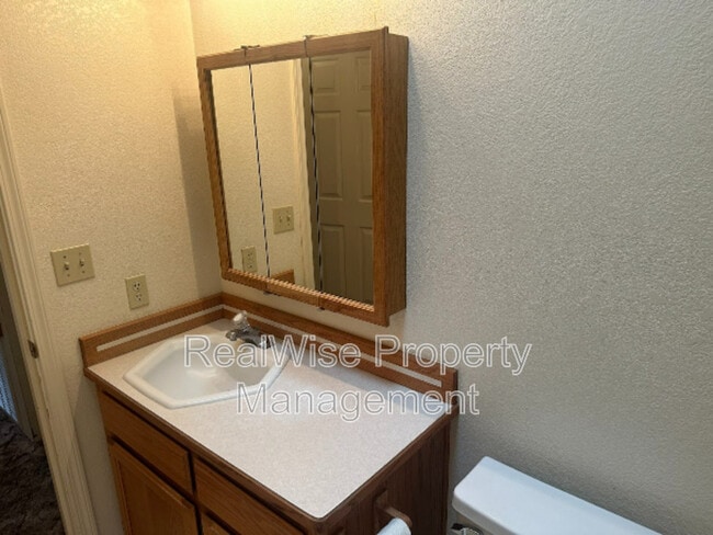 Building Photo - 1467 Cameo Ct