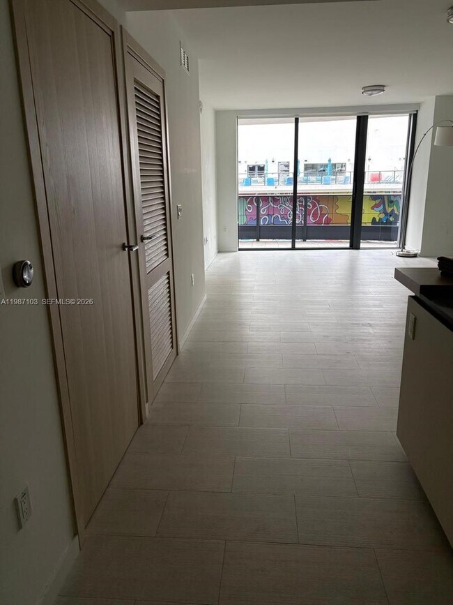 Building Photo - 1000 Brickell Plaza