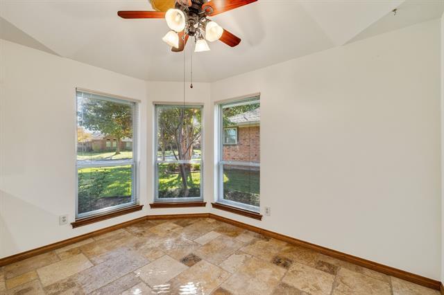 Building Photo - 732 Greenway Dr