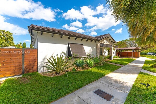 Building Photo - 17805 SW 114th Ct