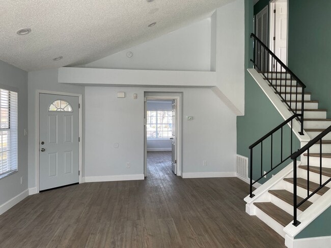 Building Photo - 3/2 Pool Home for Rent