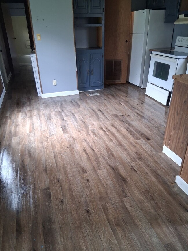 Building Photo - RENT or  Rent to Own Opportunity!