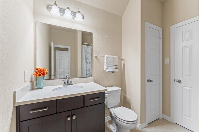 Building Photo - 955 Smokethorn Trl