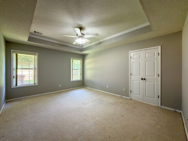 Building Photo - 6409 Fallstone Rd