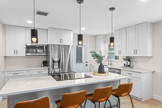 Primary Photo - Beautifully Renovated 3-Bedroom Home for R...