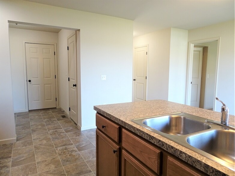 Building Photo - 450 Marlene Way