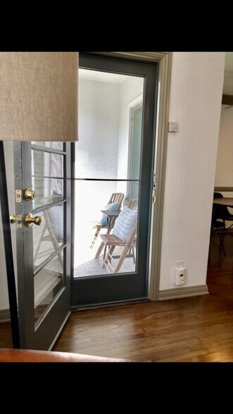 Building Photo - 3616 W Adams Blvd