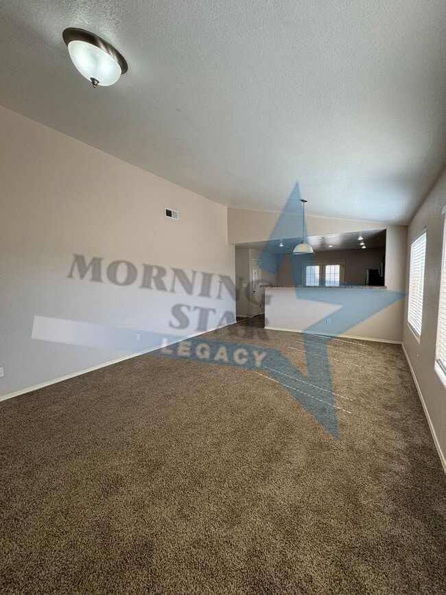 Building Photo - 4 Bed House with converted garage!