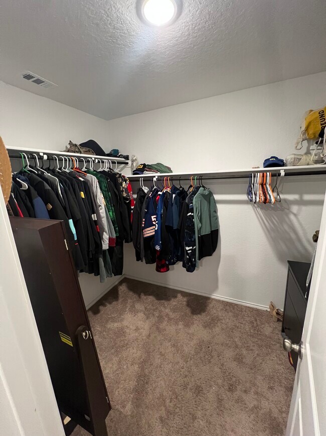 Building Photo - 7211 Green Sapphire