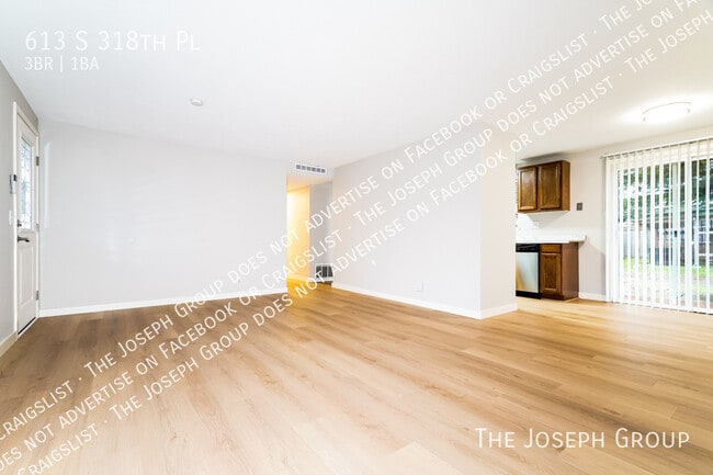 Building Photo - 613 S 318th Pl