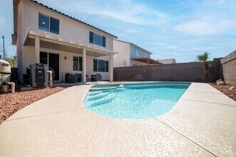 Building Photo - Beautiful home with POOL and spa located n...