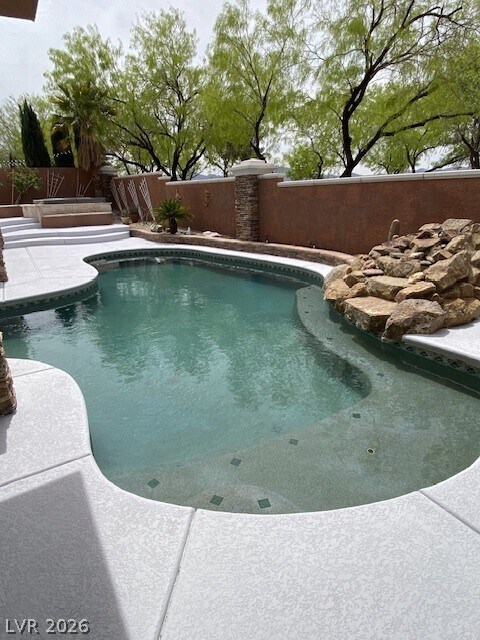 Building Photo - 1425 Via Savona Dr