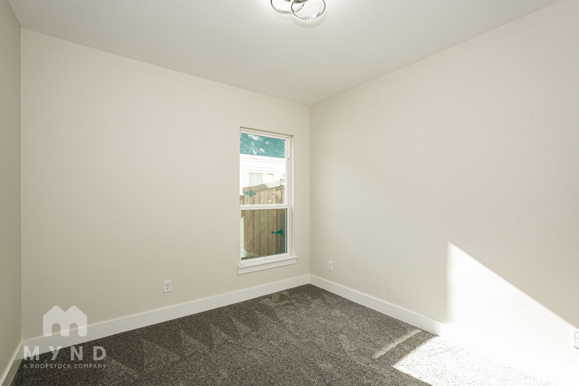 Building Photo - 1712 Kraft St