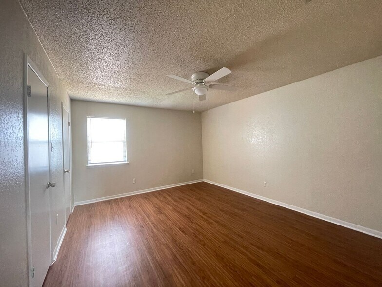 Building Photo - 3407 Victoria Cir