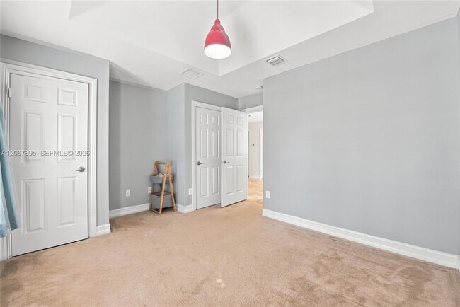 Building Photo - 1419 SW 21st Ct