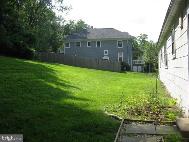 Building Photo - 8905 Frederick Rd