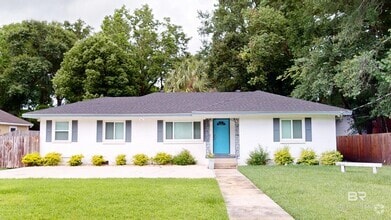 Building Photo - 2610 Walton Ave