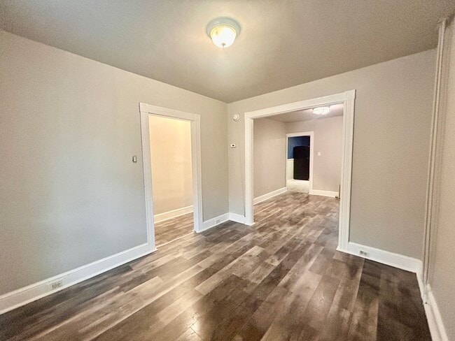 Building Photo - Spacious 4-Bedroom Single-Family Home in Lancaster!