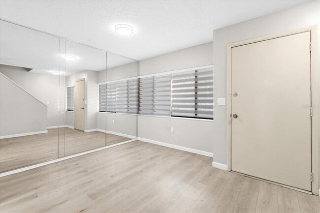 Building Photo - 5852 Windhover Dr