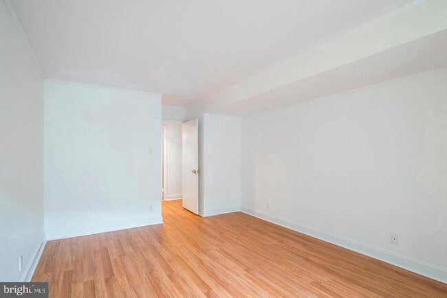 Building Photo - 1140 23rd St NW