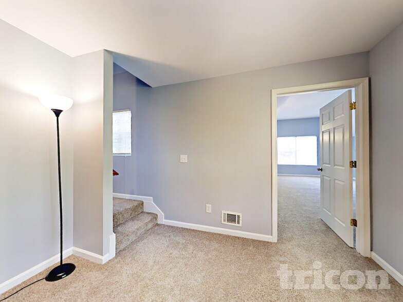 Building Photo - 3912 Laurel Bend Dr