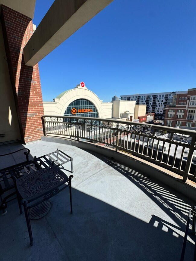 Building Photo - 264 19th St NW