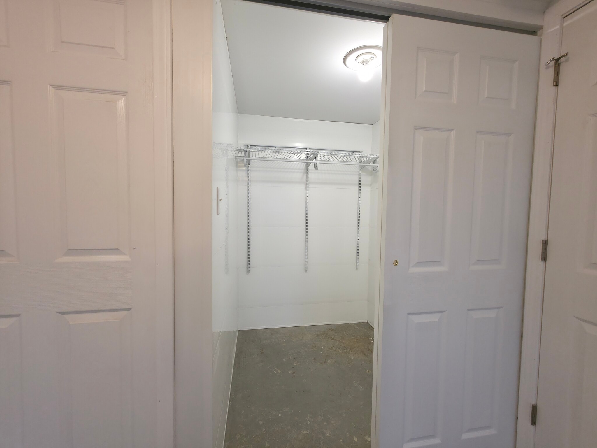 Building Photo - 3125 Phils Dr