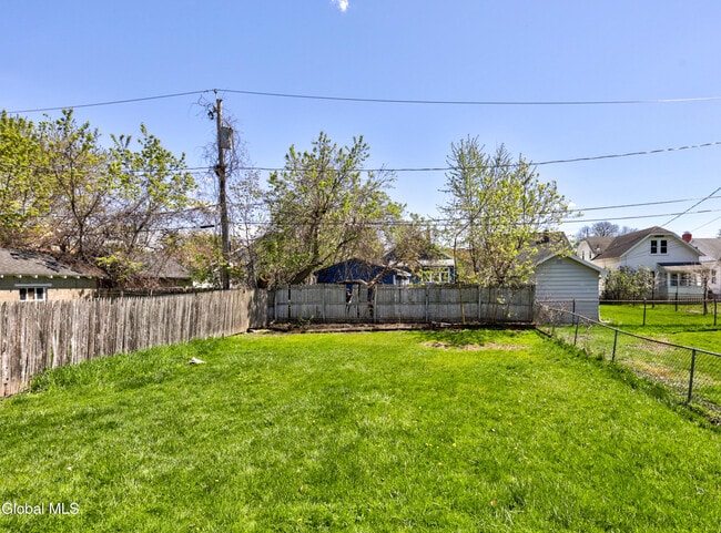 Building Photo - 75 Edgecomb St