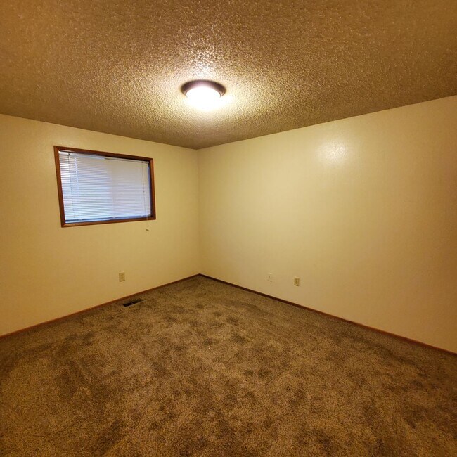 Building Photo - Jefferson Street Duplex