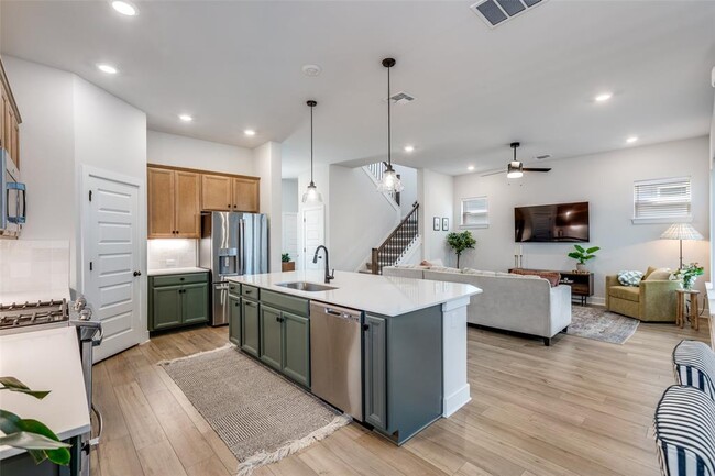 Building Photo - 5808 Rangeland Rd