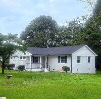 Building Photo - 30 Fleetwood Dr