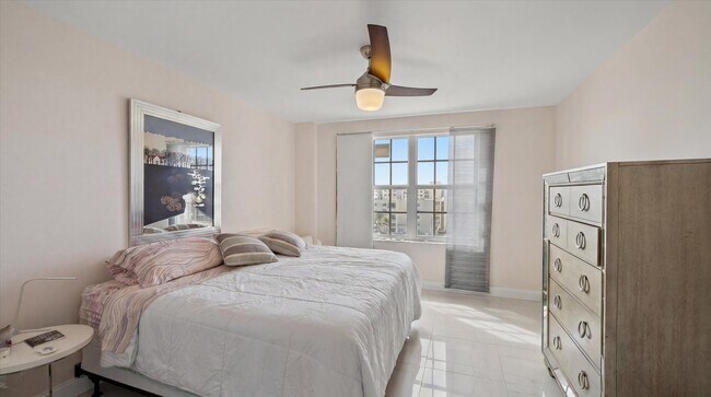 Building Photo - 3475 S Ocean Blvd