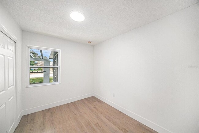 Building Photo - 3812 W Rogers Ave