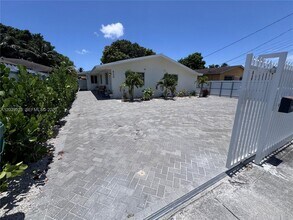 Building Photo - 850 NW 109th St