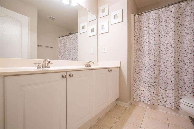 Building Photo - 2396 Meadow Falls Ln