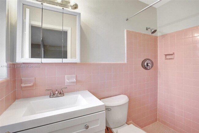 Building Photo - 5386 Balsam Terrace