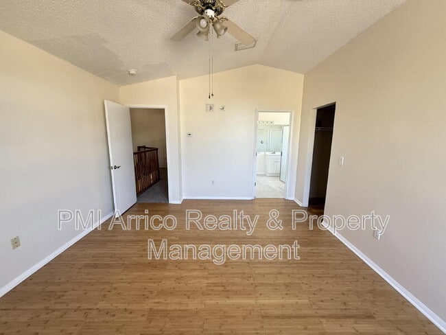 Building Photo - 12653 Longcrest Dr