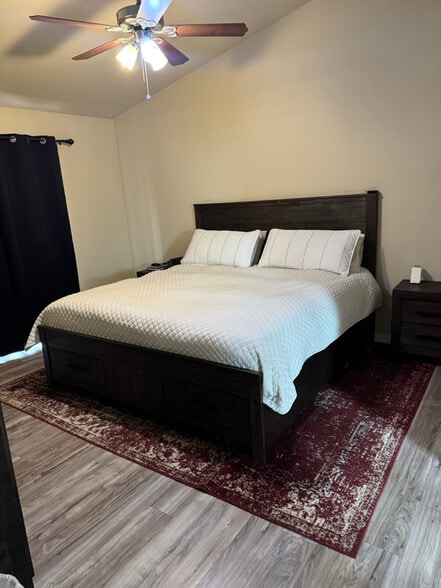 Building Photo - 3927 E Nicole Ave