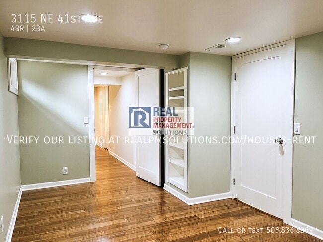 Building Photo - 3115 NE 41st Ave