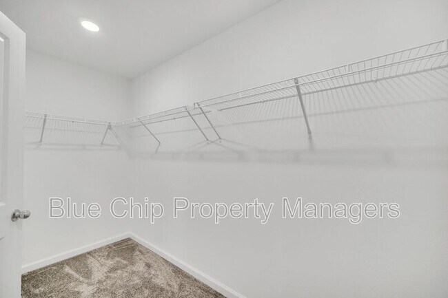 Building Photo - 1623 Reservoir Pl