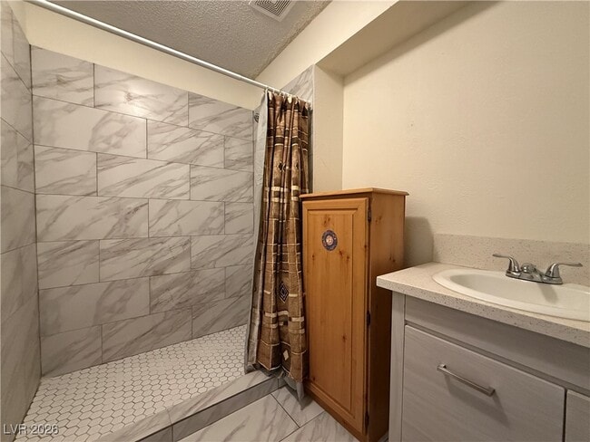 Building Photo - 4421 Fernbrook Rd