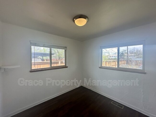 Building Photo - 1340 Otis St