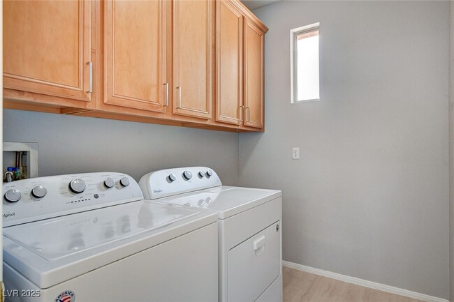Building Photo - 10482 Calico Pines Ave