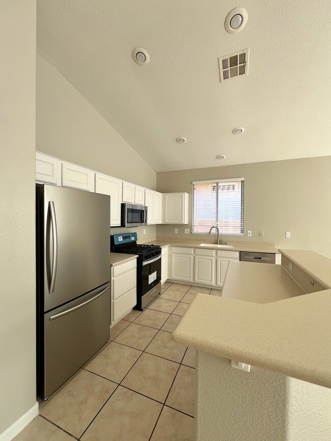 Building Photo - 2981 Paseo Hills Way