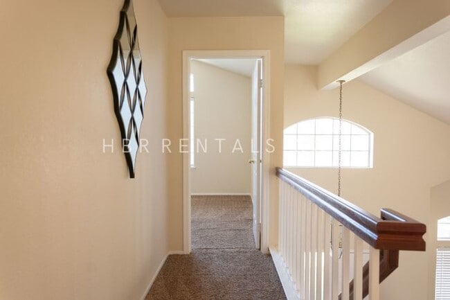 Building Photo - Charming 3-Bedroom Retreat with Cozy Fireplace in Tracy – Spacious Home with 2.5 Baths!