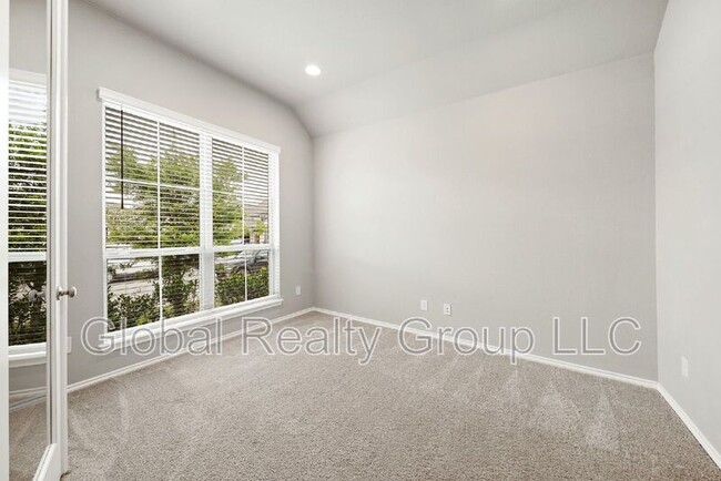 Building Photo - 14306 Hallows Grv