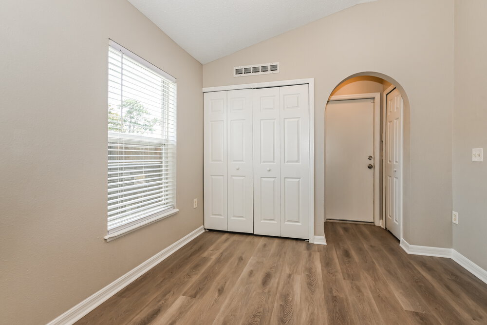 Building Photo - 9341 Thunderbolt Dr